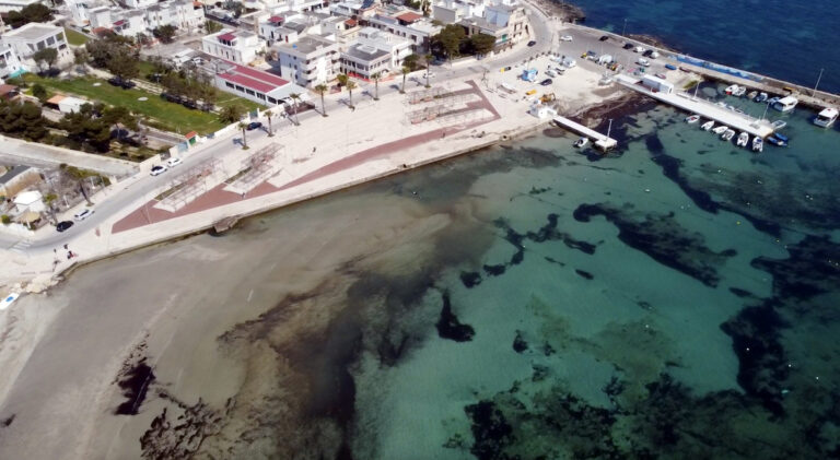 Torre Canne: presentata petizione per posto auto ai residenti - Osservatorio Fasano