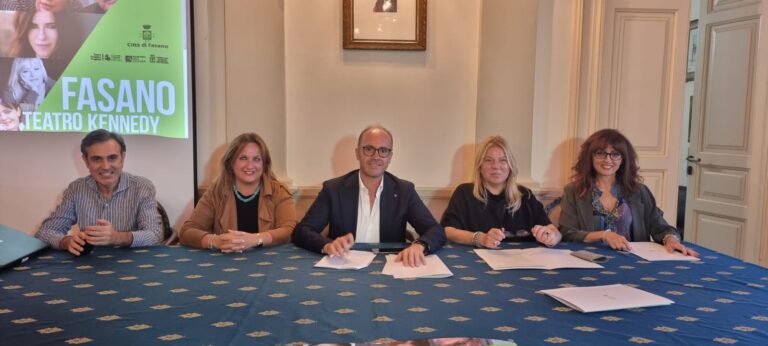 Presentata la stagione di prosa della Città di Fasano in collaborazione con il Teatro Pubblico Pugliese Presentata la stagione di prosa della Città di Fasano in collaborazione con il Teatro Pubblico Pugliese - Osservatorio Fasano