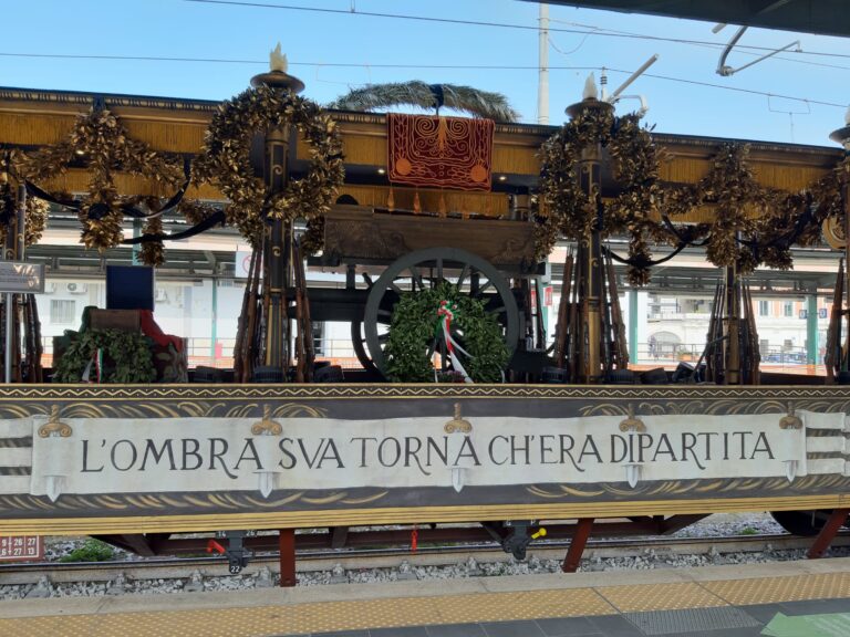 Gli alunni del 2 circolo didattico di Fasano in visita al treno della memoria - Osservatorio Fasano