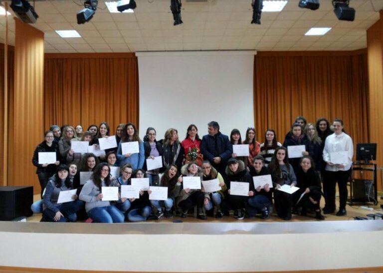 Concluso il corso Cri riservato alle studentesse del Professionale ‘Da Vinci’ di Fasano Concluso il corso Cri riservato alle studentesse del Professionale 'Da Vinci' di Fasano - Osservatorio Fasano