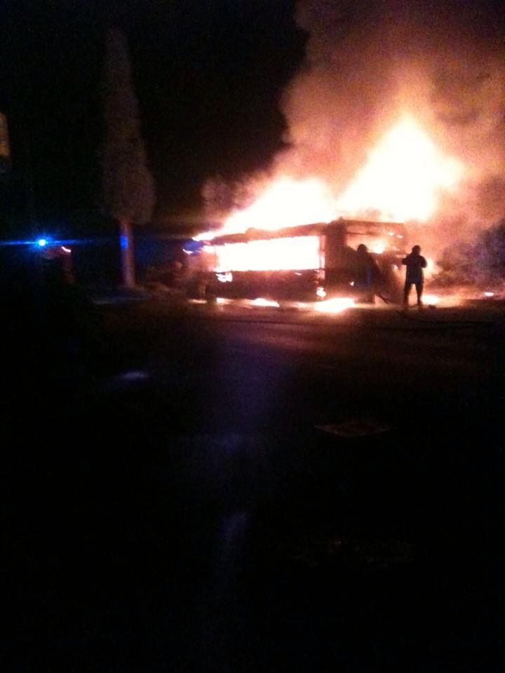 Pullman a fuoco a Pezze di Greco: autista salva passeggeri Pullman a fuoco a Pezze di Greco: autista salva passeggeri - Osservatorio Fasano