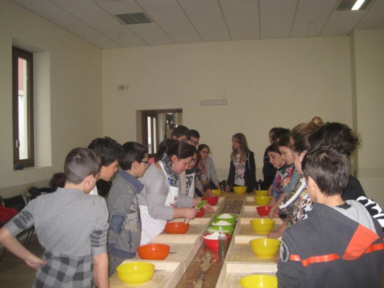 Centinaia di bambini alla prima giornata di ‘Laboratorio in festa’a Fasano Centinaia di bambini alla prima giornata di 'Laboratorio in festa'a Fasano - Osservatorio Fasano
