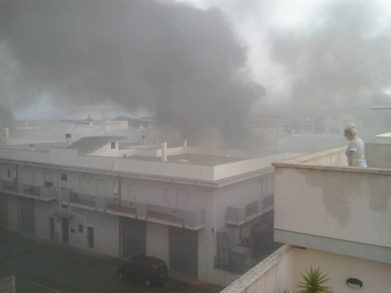 Auto a fuoco all'interno dell'officina Iveco di Fasano: tanta paura ma pochi danni - Osservatorio Fasano