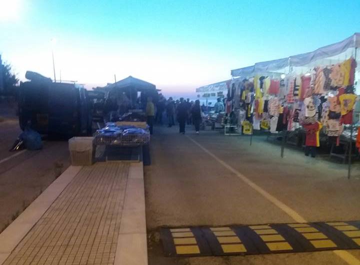 Mercatino domenicale a Savelletri: pochi clienti e scoppia la protesta degli ambulanti Mercatino domenicale a Savelletri: pochi clienti e scoppia la protesta degli ambulanti - Osservatorio Fasano