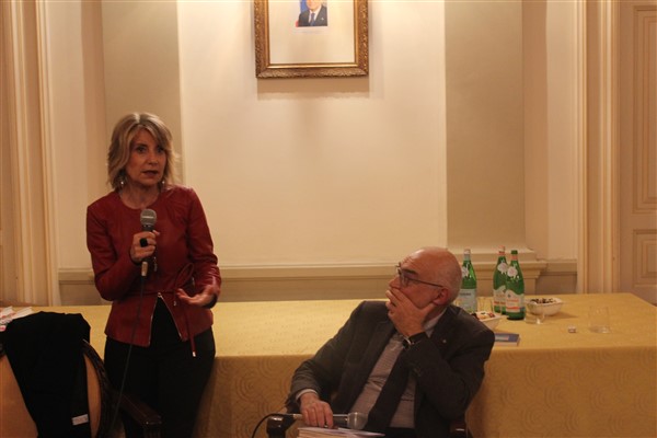 La giornalista Rai Tiziana Ferrario racconta a Fasano donne, parità e discriminazioni La giornalista Rai Tiziana Ferrario racconta a Fasano donne, parità e discriminazioni - Osservatorio Fasano