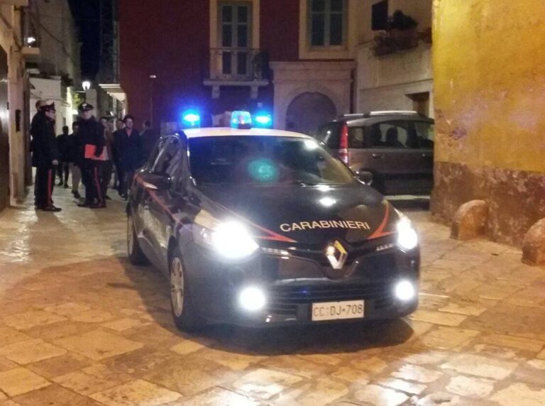 Anziano aggredito nel centro storico di Fasano: il sindaco Zaccaria gli fa visita e poi si reca dai carabinieri Anziano aggredito nel centro storico di Fasano: il sindaco Zaccaria gli fa visita e poi si reca dai carabinieri - Osservatorio Fasano