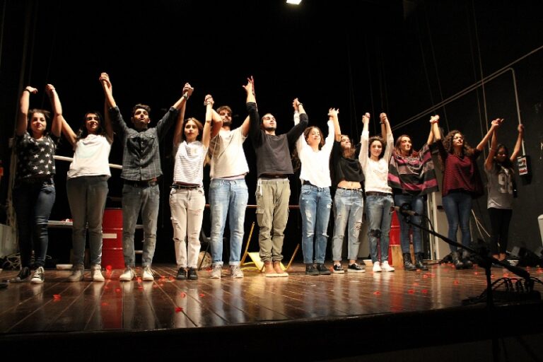 Esplodono le 'Voci' degli allievi Glitter al Teatro Sociale di Fasano - Osservatorio Fasano