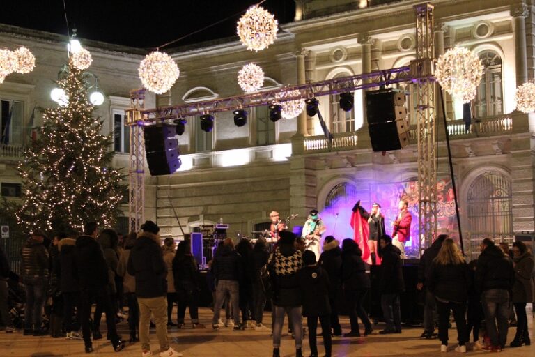 Notte bianca dei bambini a Fasano: il freddo non ne scalfisce il successo - Osservatorio Fasano