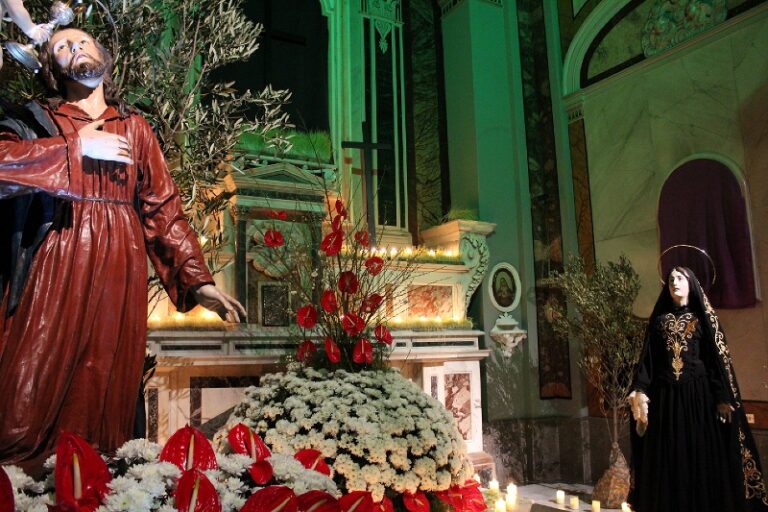I riti della Pasqua a Fasano: allestiti gli altari della reposizione I riti della Pasqua a Fasano: allestiti gli altari della reposizione - Osservatorio Fasano