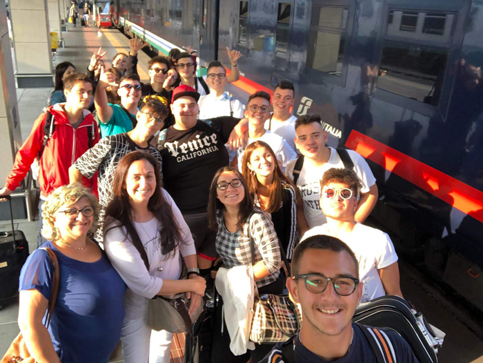 Una delegazione dell’Istituto Alberghiero di Fasano al Salone del Gusto Una delegazione dell'Istituto Alberghiero di Fasano al Salone del Gusto - Osservatorio Fasano