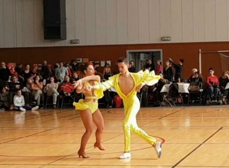 Coppia fasanese della ‘New Top Dance’ si distingue ai campionati di Francia Coppia fasanese della 'New Top Dance' si distingue ai campionati di Francia - Osservatorio Fasano