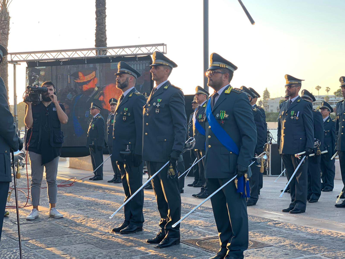 Encomio per tre militari della Guardia di Finanza di Fasano Encomio per tre militari della Guardia di Finanza di Fasano - Osservatorio Fasano
