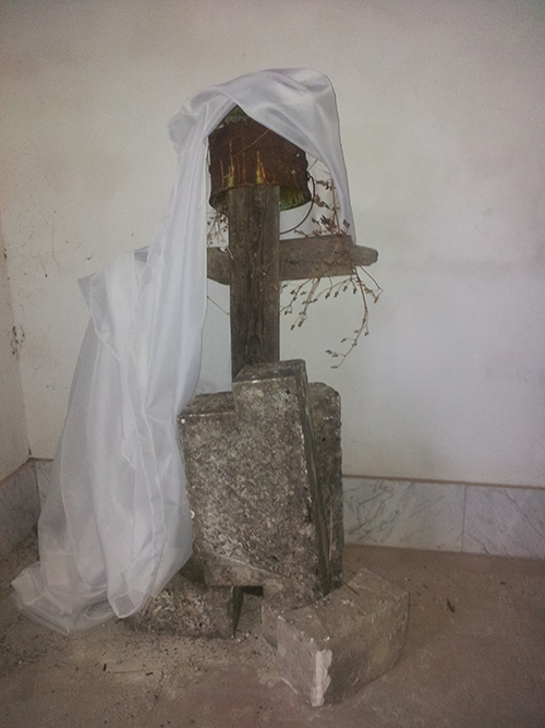 Riti satanici all’interno del Minareto a Selva di Fasano? LE FOTO Riti satanici all’interno del Minareto a Selva di Fasano? LE FOTO - Osservatorio Fasano