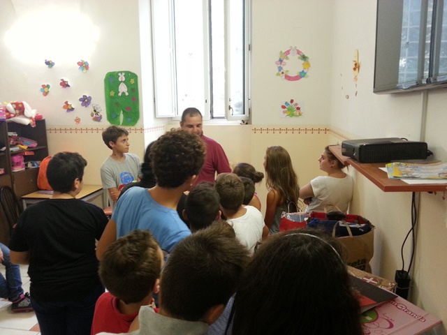 Fasano Sociale Onlus dona materiale scolastico ai bambini del Latorre Fasano Sociale Onlus dona materiale scolastico ai bambini del Latorre - Osservatorio Fasano