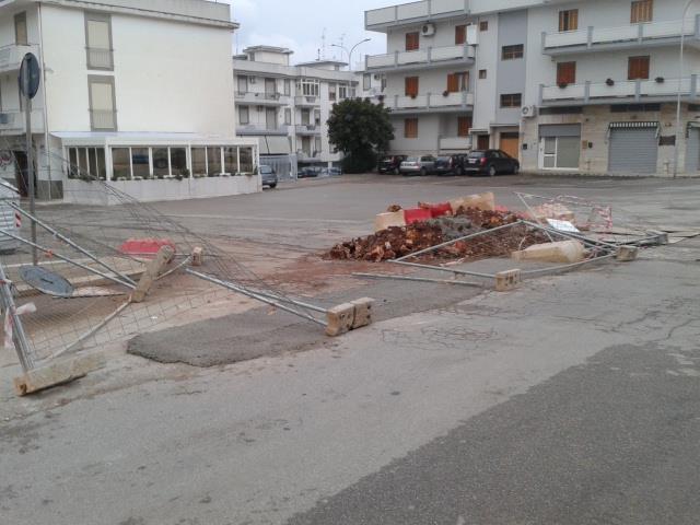Il forte vento ostacola i lavori all’apparato idrico-fognario del territorio Il forte vento ostacola i lavori all'apparato idrico-fognario del territorio - Osservatorio Fasano