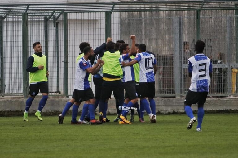 Us Città di Fasano, è il giorno del derby contro il Bitonto Us Città di Fasano, è il giorno del derby contro il Bitonto - Osservatorio Fasano