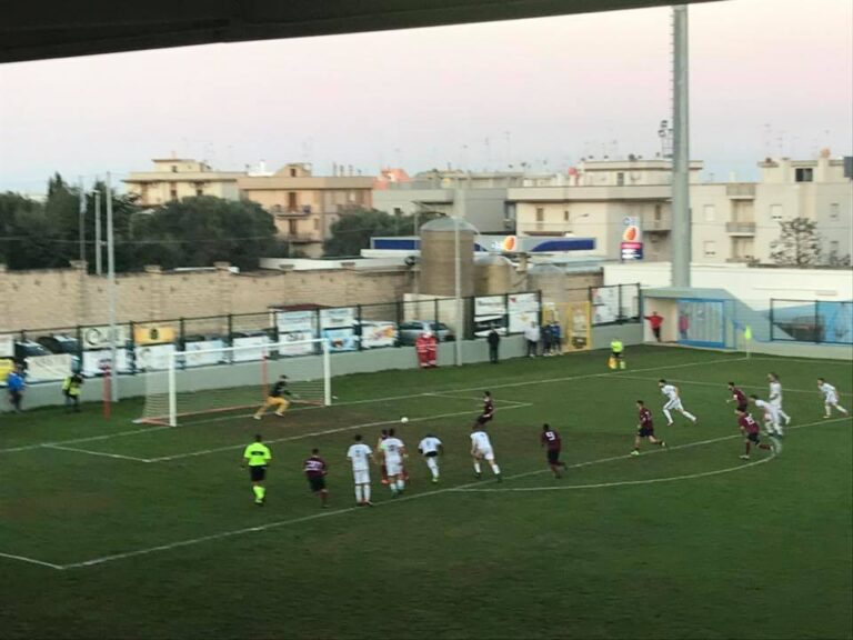 Fasano - Gravina, nel finale la riprende Gori dal dischetto - Osservatorio Fasano