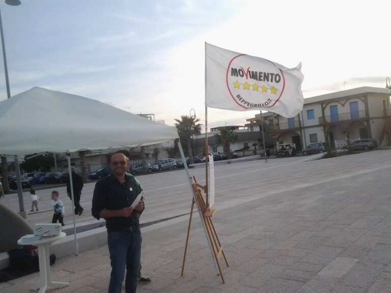 Banchetto informativo del Movimento 5 Stelle a Montalbano - Osservatorio Fasano