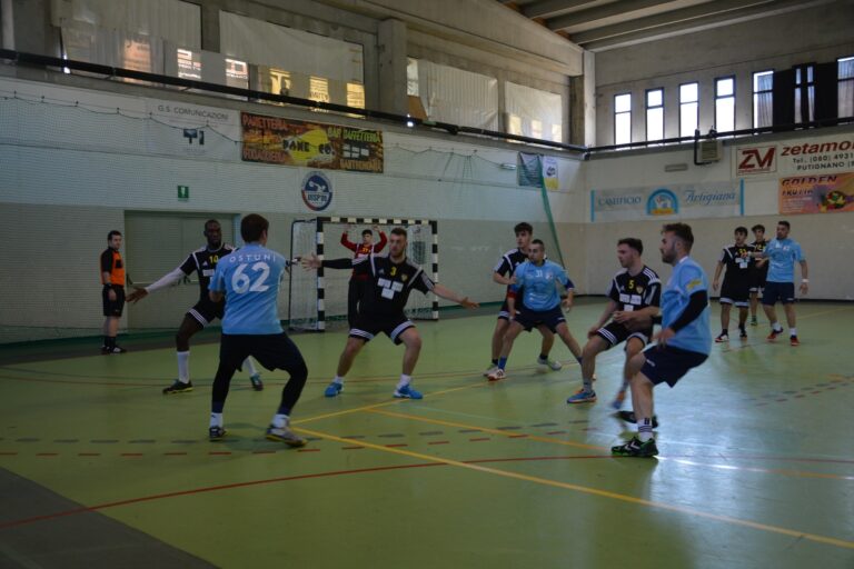 La Pallamano Fasano vola in Serie A2 La Pallamano Fasano vola in Serie A2 - Osservatorio Fasano