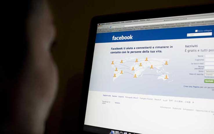 Una fasanese tenta di adescare una bambina di 11 anni tramite Facebook: indagata dalla Procura di Roma Una fasanese tenta di adescare una bambina di 11 anni tramite Facebook: indagata dalla Procura di Roma - Osservatorio Fasano