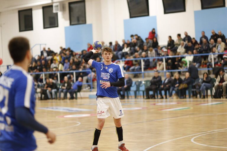 La Junior Fasano batte il Fondi e ora derby a Conversano: in palio il primo posto - Osservatorio Fasano