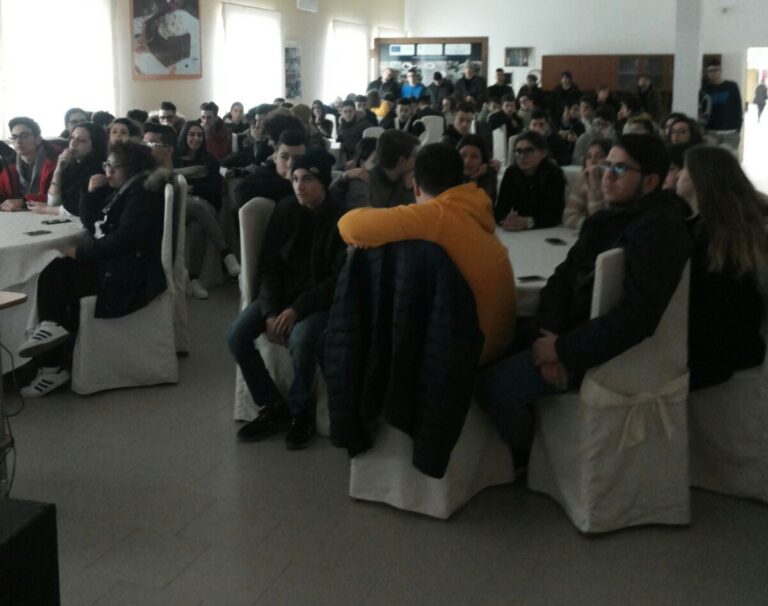 Gli studenti dell’Alberghiero di Fasano hanno incontrato i rappresentanti di ‘Animatur Animazione’ Gli studenti dell'Alberghiero di Fasano hanno incontrato i rappresentanti di 'Animatur Animazione' - Osservatorio Fasano