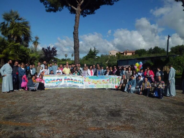 I giovani dell’Anspi Teatro di Fasano a Roma per i 50 anni dell’associazione I giovani dell'Anspi Teatro di Fasano a Roma per i 50 anni dell'associazione - Osservatorio Fasano