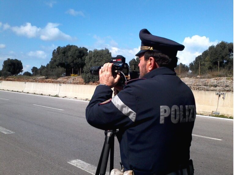 Festività pasquali: grande spiegamento di forze della Polizia di Stato sul territorio Festività pasquali: grande spiegamento di forze della Polizia di Stato sul territorio - Osservatorio Fasano