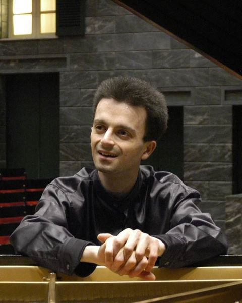 Il pianista Andrea Bacchetti a Fasanomusica Il pianista Andrea Bacchetti a Fasanomusica - Osservatorio Fasano