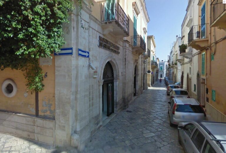 I carabinieri sventano furto ad una banca in pieno centro I carabinieri sventano furto ad una banca in pieno centro - Osservatorio Fasano