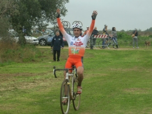 Giro d’Italia di ciclocross: si presenta domani la tappa fasanese Giro d'Italia di ciclocross: si presenta domani la tappa fasanese - Osservatorio Fasano