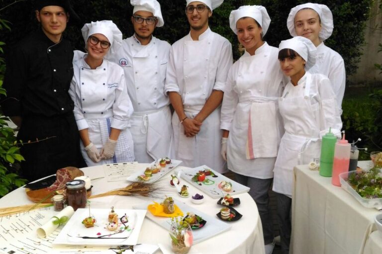 L'Alberghiero di Fasano a Bari per la 'Guida del Buongusto' - Osservatorio Fasano