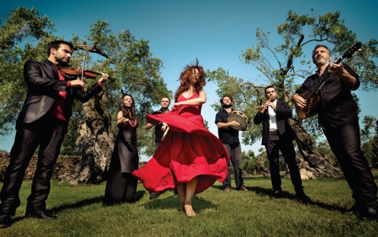 Fasanomusica: scocca l'ora del concerto del Canzoniere Grecanico Salentino - Osservatorio Fasano