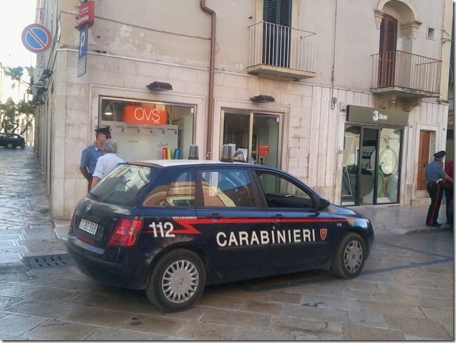 Rapina in centro a Fasano: poche centinaia di euro per il rapinatore con taglierino Rapina in centro a Fasano: poche centinaia di euro per il rapinatore con taglierino - Osservatorio Fasano