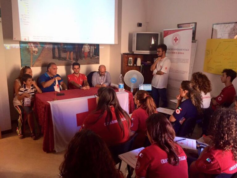 Campo scuola di Croce Rossa a Fasano Campo scuola di Croce Rossa a Fasano - Osservatorio Fasano