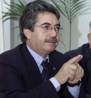Lite in Fli: Curto si riprende la guida politica del partito a Fasano Lite in Fli: Curto si riprende la guida politica del partito a Fasano - Osservatorio Fasano