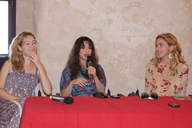 Presentato alla stampa il cast di ‘Amiche da morire’ Presentato alla stampa il cast di 'Amiche da morire' - Osservatorio Fasano