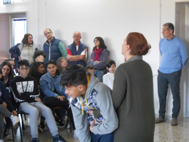 Studenti di Pezze di Greco e Montalbano a lezione di pronto intervento Studenti di Pezze di Greco e Montalbano a lezione di pronto intervento - Osservatorio Fasano