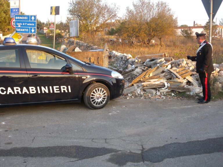 I Carabinieri individuano 3 siti con rifiuti abbandonati I Carabinieri individuano 3 siti con rifiuti abbandonati - Osservatorio Fasano