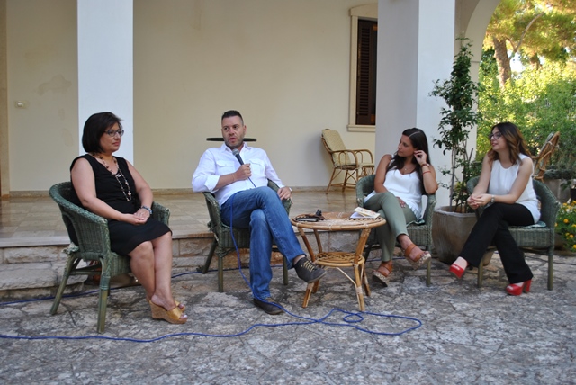 Presentato a Selva di Fasano ‘Giù le mani’ di Fabio Muccin Presentato a Selva di Fasano 'Giù le mani' di Fabio Muccin - Osservatorio Fasano