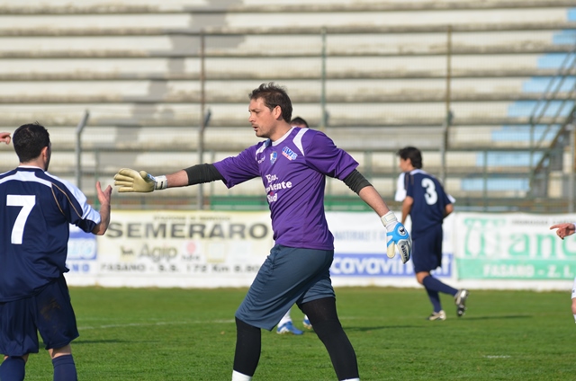 Brutta tegola per il Fasano: lungo stop per il portiere Lacirignola Brutta tegola per il Fasano: lungo stop per il portiere Lacirignola - Osservatorio Fasano
