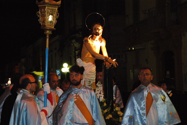 A Fasano i Sepolcri e le prime processioni del giovedì santo A Fasano i Sepolcri e le prime processioni del giovedì santo - Osservatorio Fasano