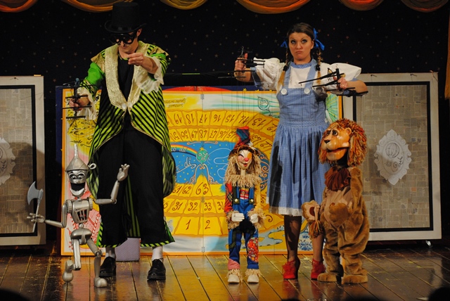 ‘Guizzi di Marionette’ diverte piccoli e grandi al Teatro Sociale di Fasano 'Guizzi di Marionette' diverte piccoli e grandi al Teatro Sociale di Fasano - Osservatorio Fasano