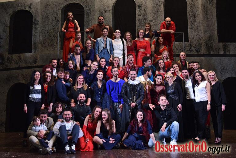 'Romeo e Giulietta': emozioni da standing ovation per la compagnia Glitter - Osservatorio Fasano