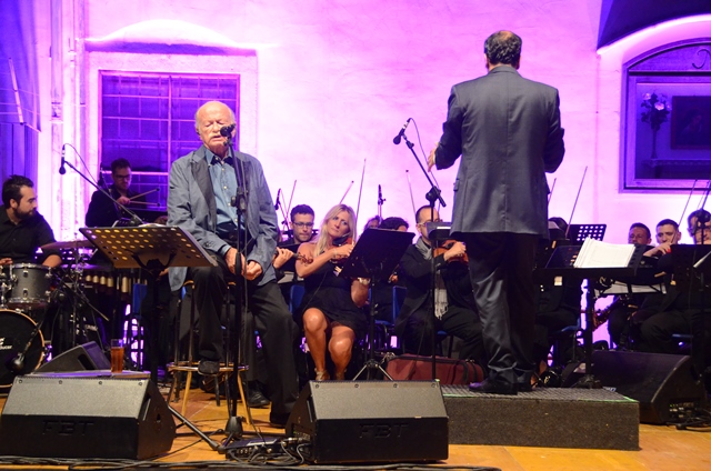 Gino Paoli a Fasano: il cielo in una piazza Gino Paoli a Fasano: il cielo in una piazza - Osservatorio Fasano