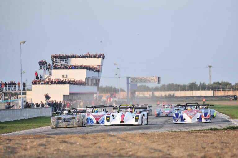 Aperta la Pit-Line della seconda prova del Trofeo del Levante Aperta la Pit-Line della seconda prova del Trofeo del Levante - Osservatorio Fasano