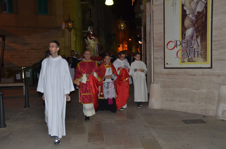 Conclusi i festeggiamenti per i Santi Medici Cosma e Damiano Conclusi i festeggiamenti per i Santi Medici Cosma e Damiano - Osservatorio Fasano