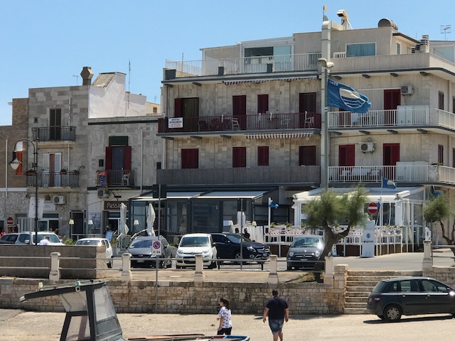 Il Tribunale del Riesame dissequestra altri tre dehors tra Savelletri e Torre Canne Il Tribunale del Riesame dissequestra altri tre dehors tra Savelletri e Torre Canne - Osservatorio Fasano