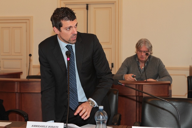 Montalbano: i lavori per la nuova strada accanto alla scuola sono fermi e l’assessore Ammirabile accusa la burocrazia Montalbano: i lavori per la nuova strada accanto alla scuola sono fermi e l'assessore Ammirabile accusa la burocrazia - Osservatorio Fasano
