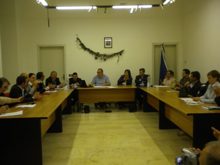 Il Comitato Difesa Pezze ha messo a confronto gli aspiranti consiglieri frazionali - Osservatorio Fasano